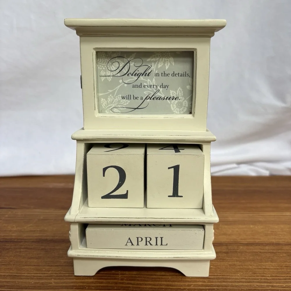 Hallmark Perpetual Desk Calendar Cream Resin Wood Look Vintage Decor